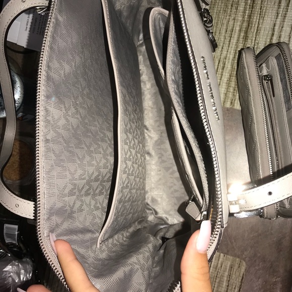 Michael Kors purse and wallet - Picture 4 of 4